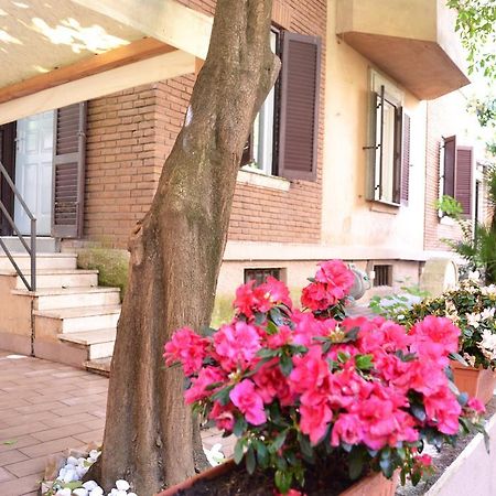 Tiburtina House Hotel Rome Exterior photo