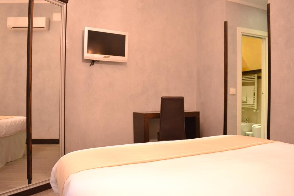 Tiburtina House Hotel Rome Exterior photo
